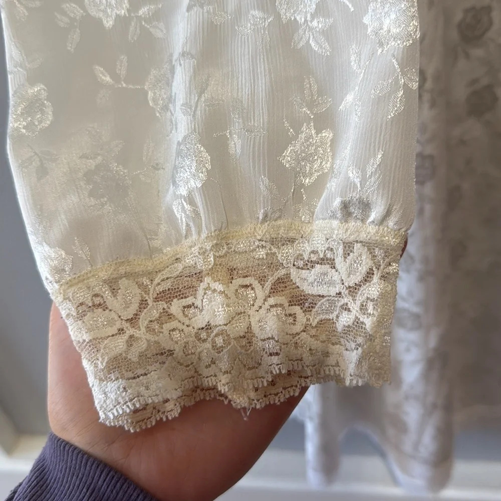 Christian Dior floral white ivory lace bridal long sleeve satin lace night gown - Picture 3 of 9